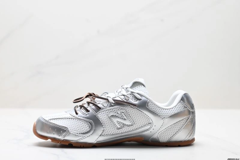 TechFriendly New Balance Shoes 3163