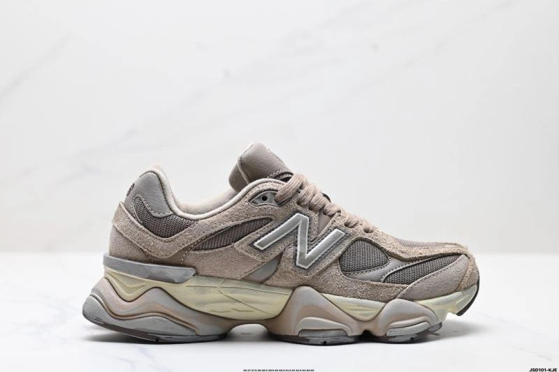 WaterResistant New Balance Shoes 3152