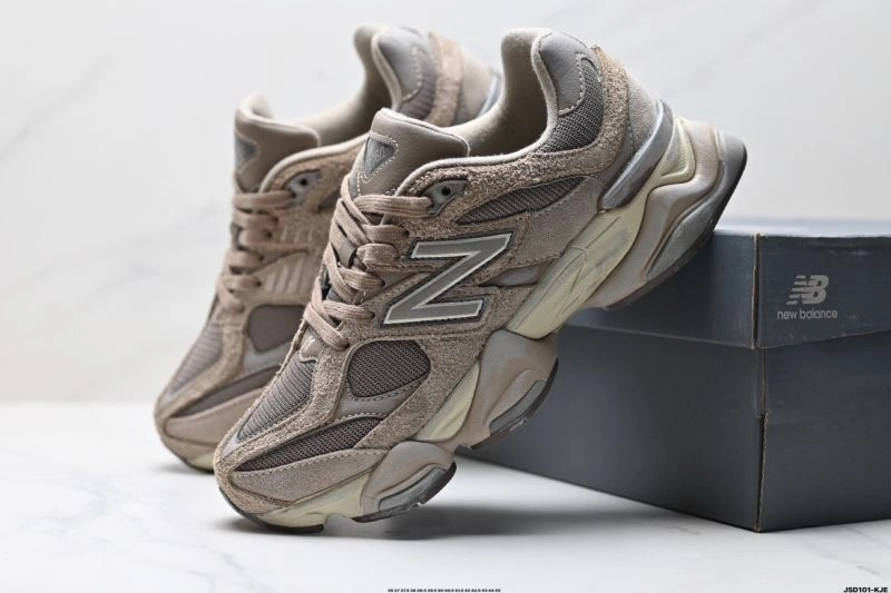 WaterResistant New Balance Shoes 3152