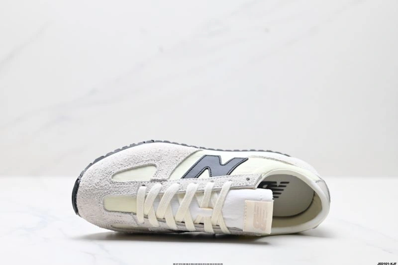 Durable New Balance Shoes 3138