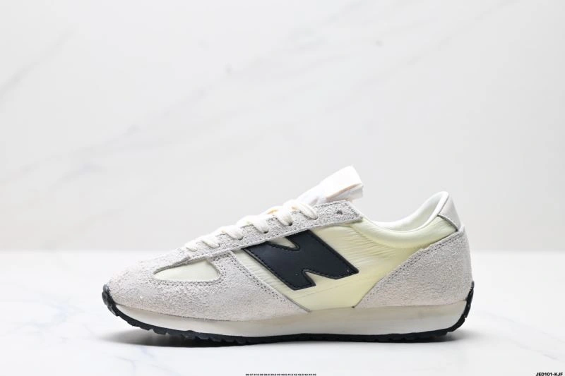 Durable New Balance Shoes 3138