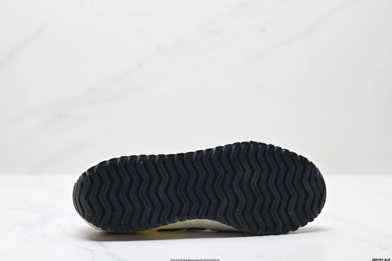Durable New Balance Shoes 3138