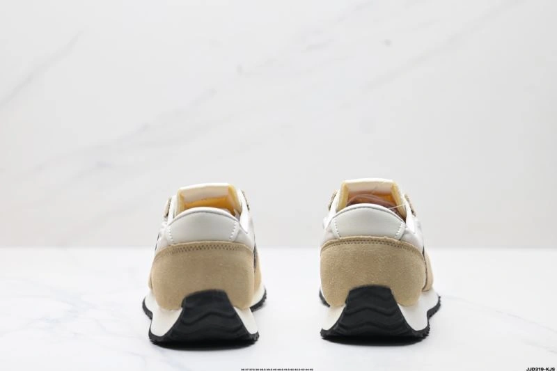 MoistureWicking New Balance Shoes 3139