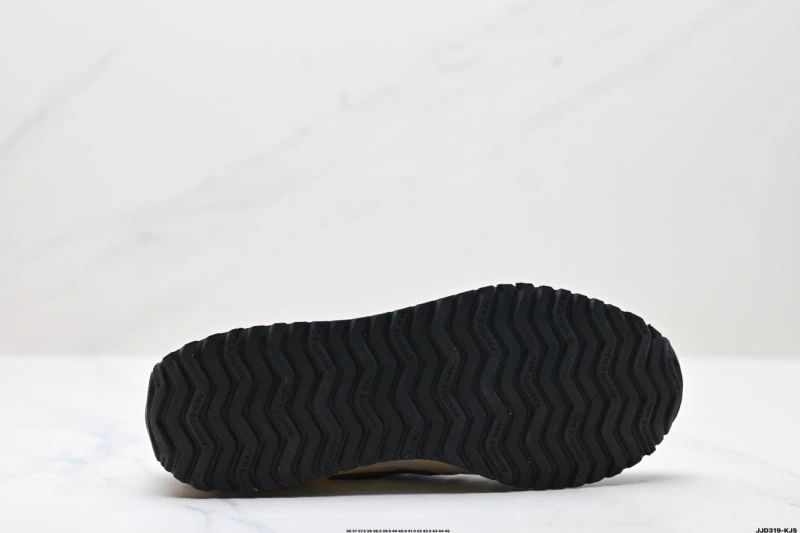 MoistureWicking New Balance Shoes 3139