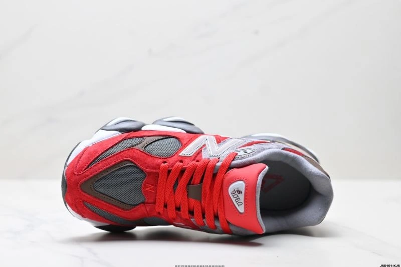 Supportive New Balance Shoes 3133