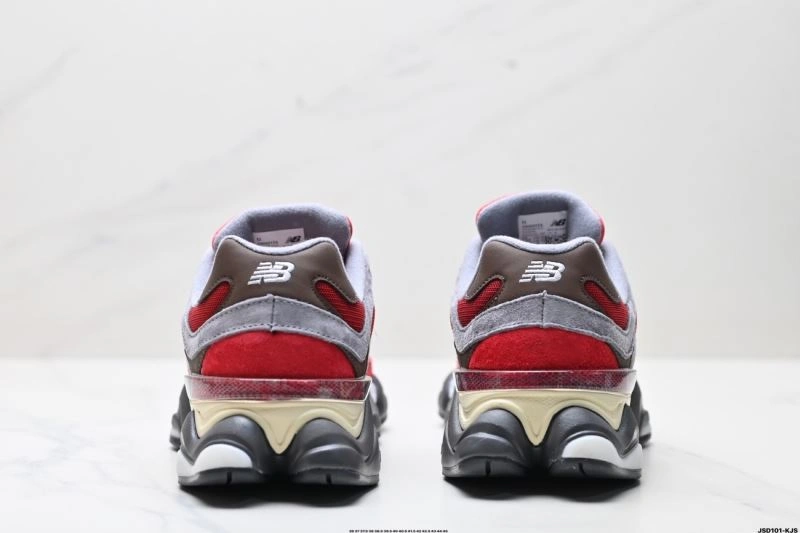 Supportive New Balance Shoes 3133