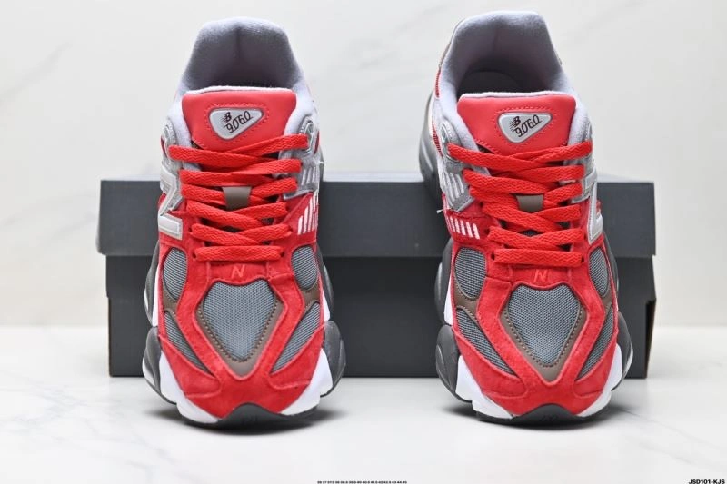 Supportive New Balance Shoes 3133
