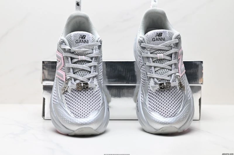 TechFriendly New Balance Shoes 3129