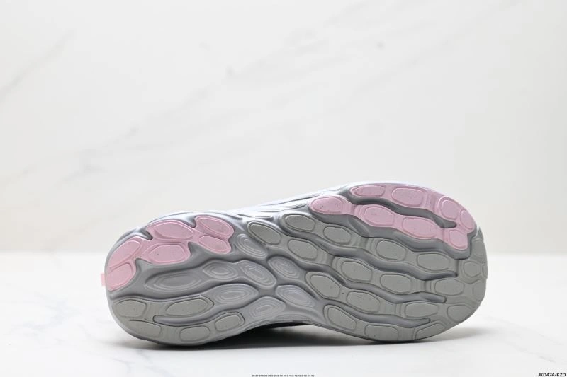 TechFriendly New Balance Shoes 3129