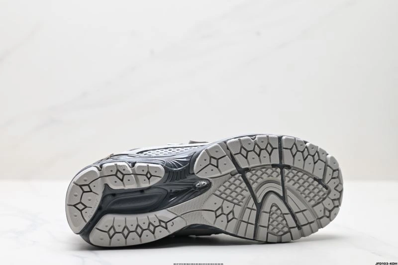 Sporty New Balance Shoes 3116