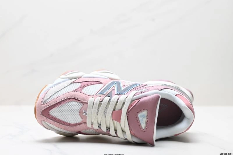 Fashionable New Balance Shoes 3110