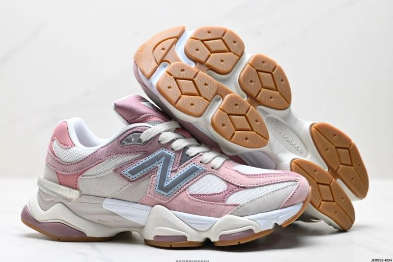 Fashionable New Balance Shoes 3110