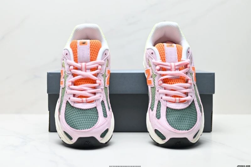 New Balance Shoes Unique 3121