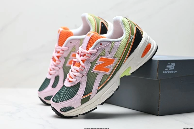 New Balance Shoes Unique 3121