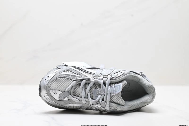 Stretchable New Balance Shoes 2253