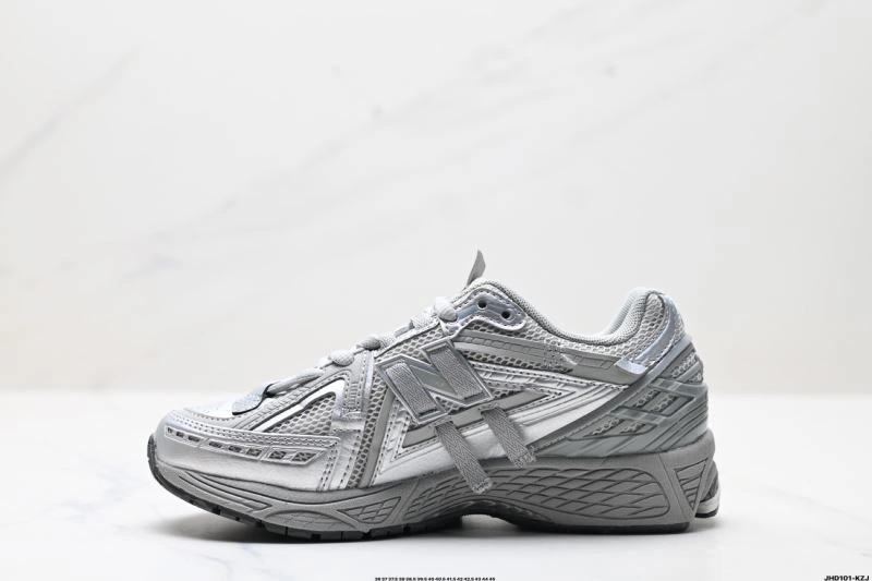 Stretchable New Balance Shoes 2253