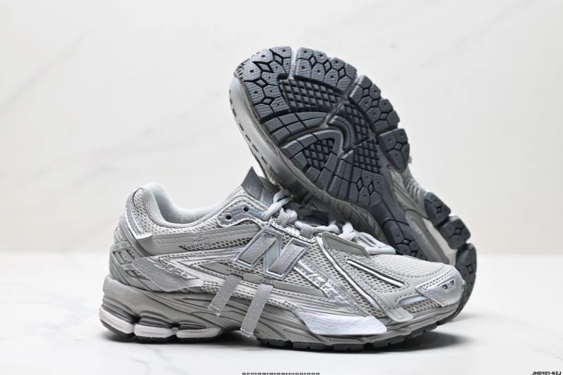 Stretchable New Balance Shoes 2253