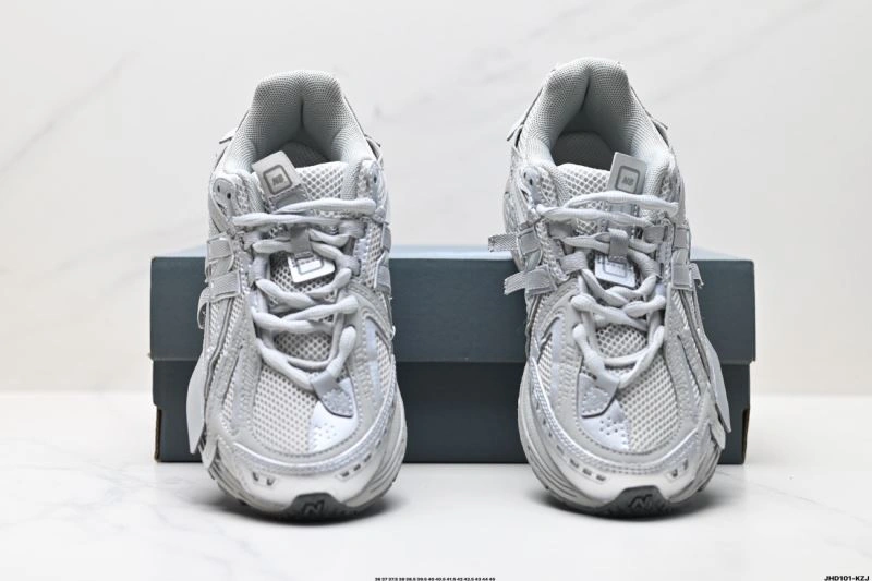 Stretchable New Balance Shoes 2253