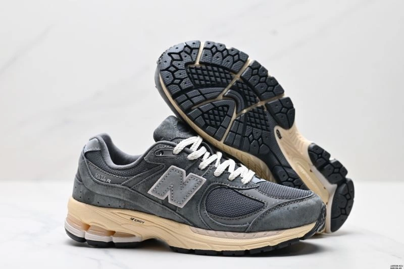 New Balance Shoes MultiPurpose 2249