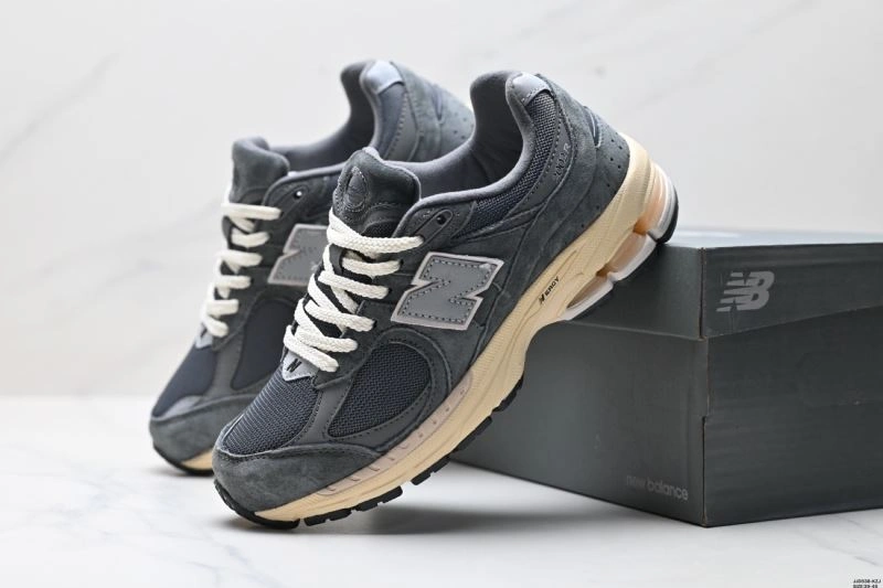 New Balance Shoes MultiPurpose 2249