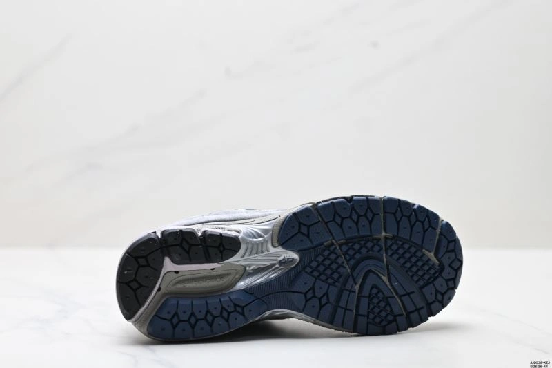 New Balance Shoes WaterResistant 2283