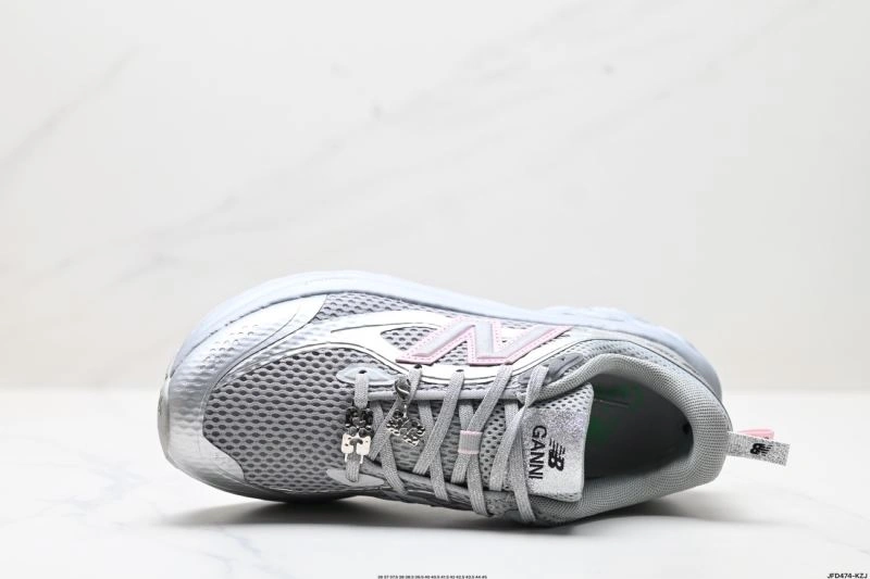 New Balance Shoes Trendsetting 2246