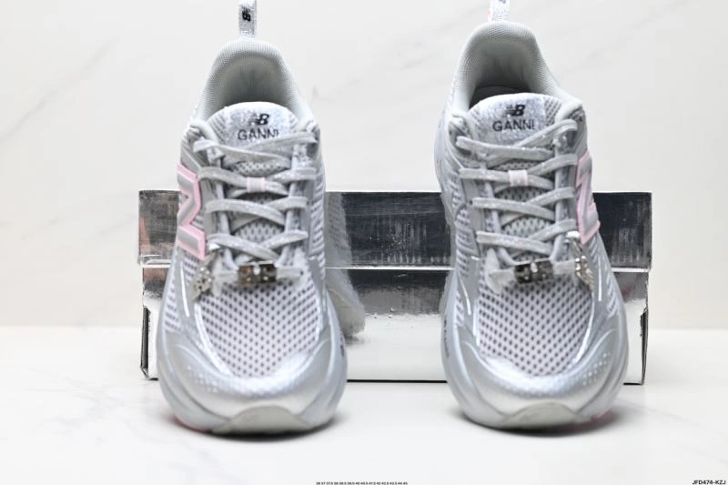 New Balance Shoes Trendsetting 2246