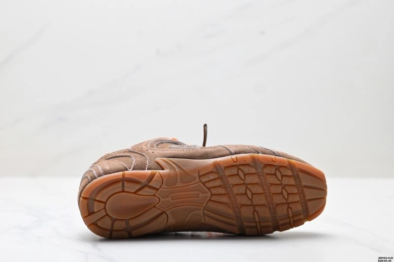 New Balance Shoes Refined 2300