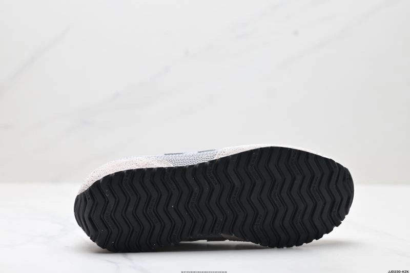 Soft New Balance Shoes 2216