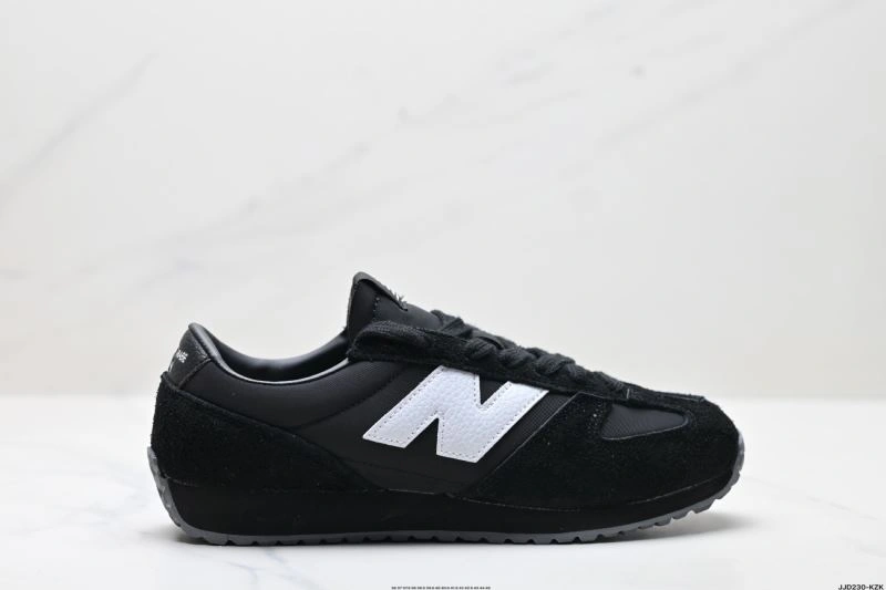 Resilient New Balance Shoes 2211