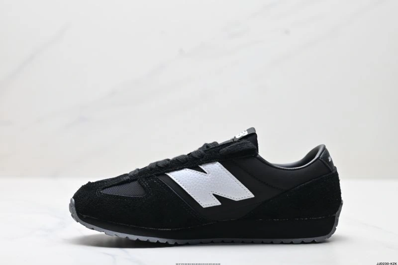 Resilient New Balance Shoes 2211