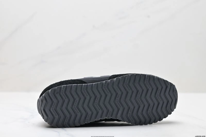 Resilient New Balance Shoes 2211