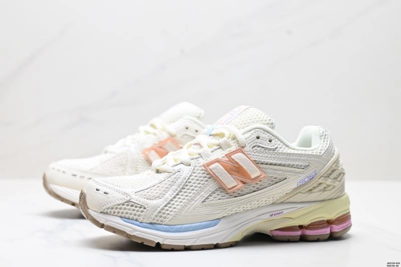 GoAnywhere New Balance Shoes 2207