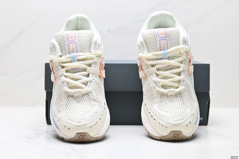 GoAnywhere New Balance Shoes 2207