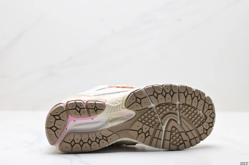 GoAnywhere New Balance Shoes 2207