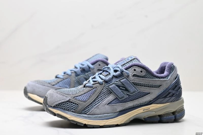 GoodFit New Balance Shoes 2210