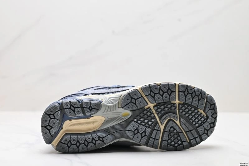 GoodFit New Balance Shoes 2210