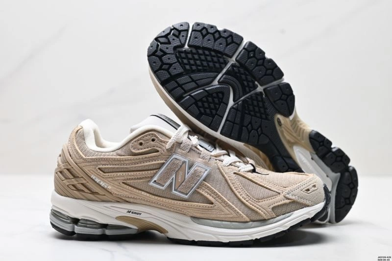 Functional New Balance Shoes 2208