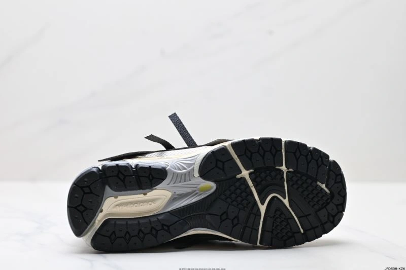 Durable New Balance Shoes 2206