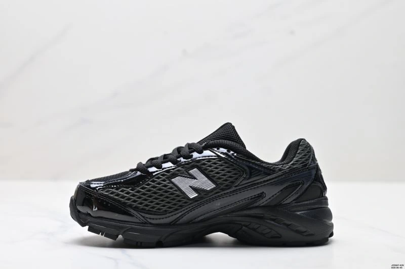 New Balance Shoes GoAnywhere 2202