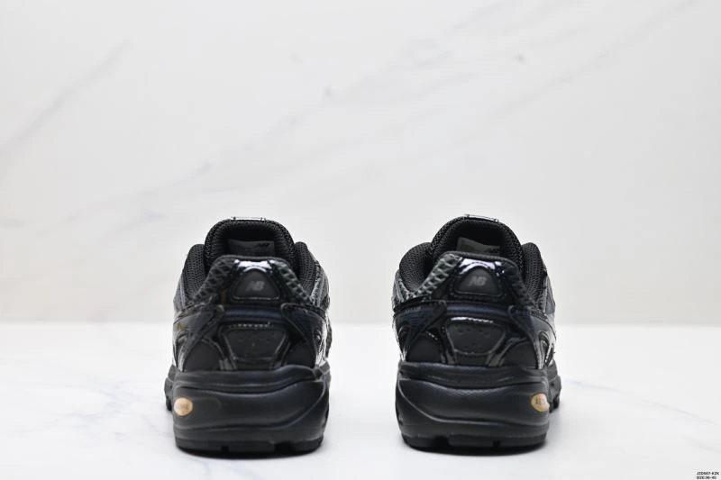 New Balance Shoes GoAnywhere 2202