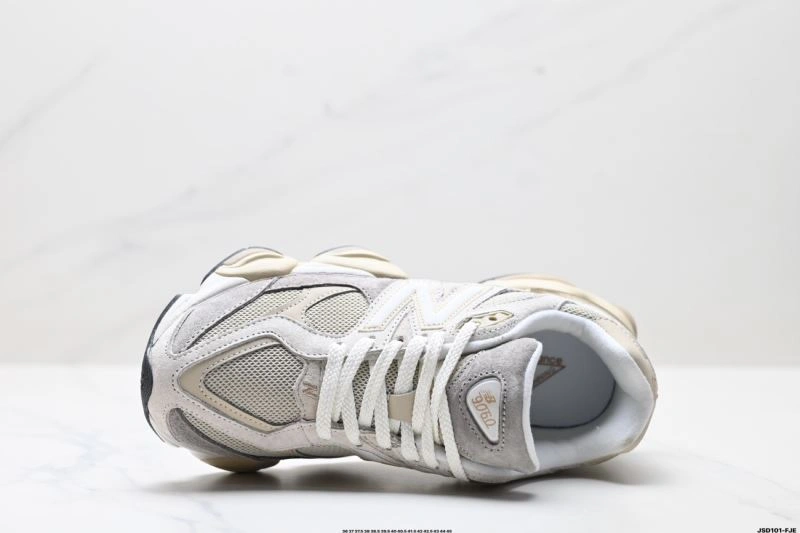 DailyWear New Balance Shoes 2220