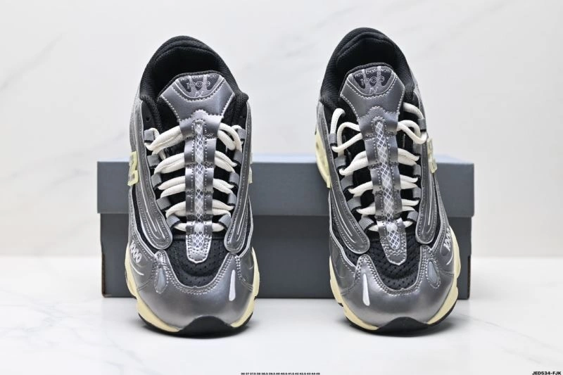 New Balance Shoes FashionForward 2137
