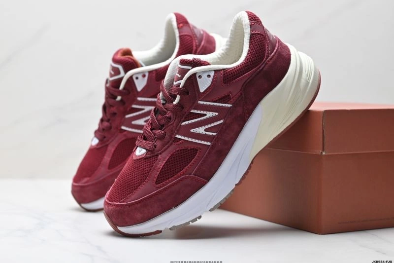 Stylish New Balance Shoes 2122