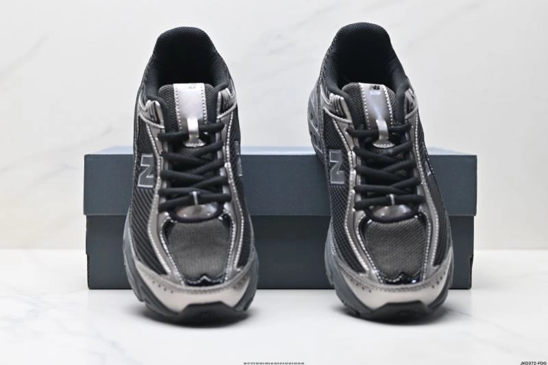 New Balance Shoes SmoothTexture 2057