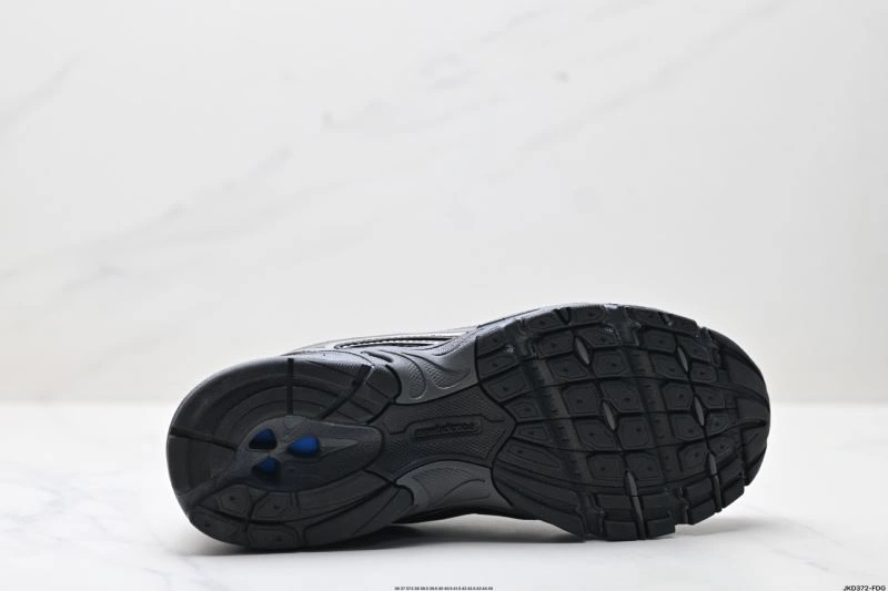 New Balance Shoes SmoothTexture 2057