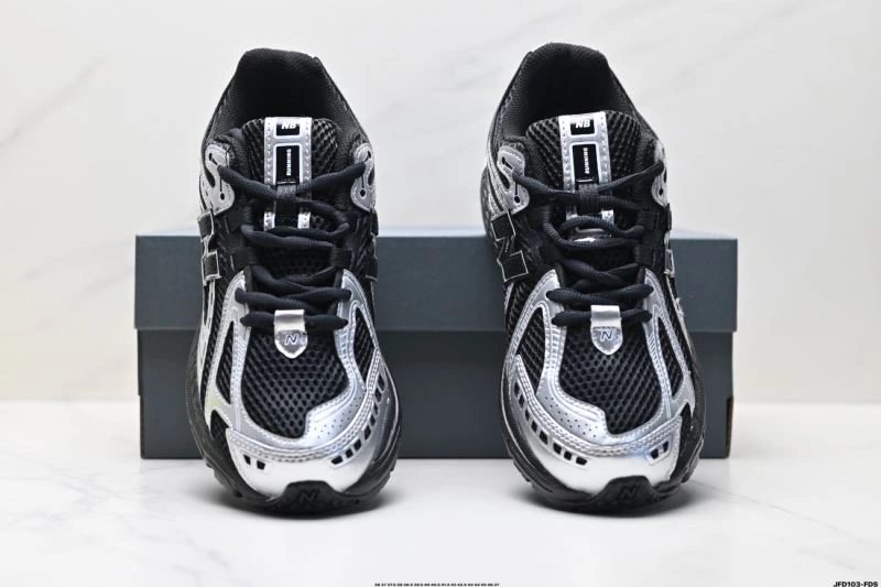Casual New Balance Shoes 2051