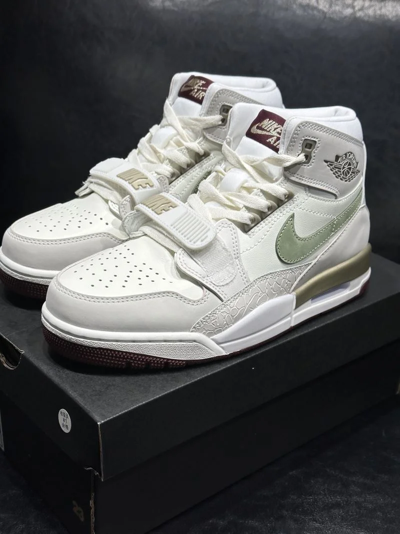 ModernLook Nike Air Jordan Shoes 33521