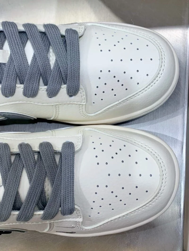 Vibrant Nike Dunk Shoes 33390