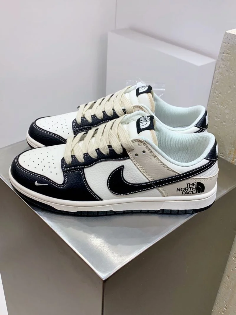 Minimalist Nike Dunk Shoes 33388